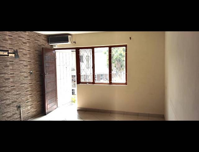 2 BEDROOM FLAT FOR SALE IN BLUFF
